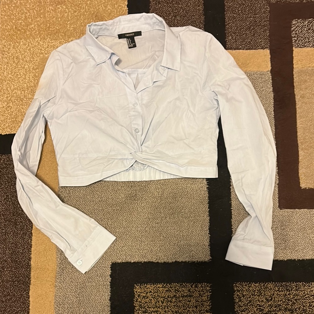 Forever 21 Light Blue Twist Front Shirt excellent condition- size s